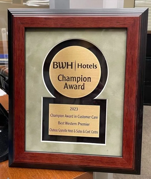 American Hotel & Lodging Educational Institute Guest Service Gold award badge