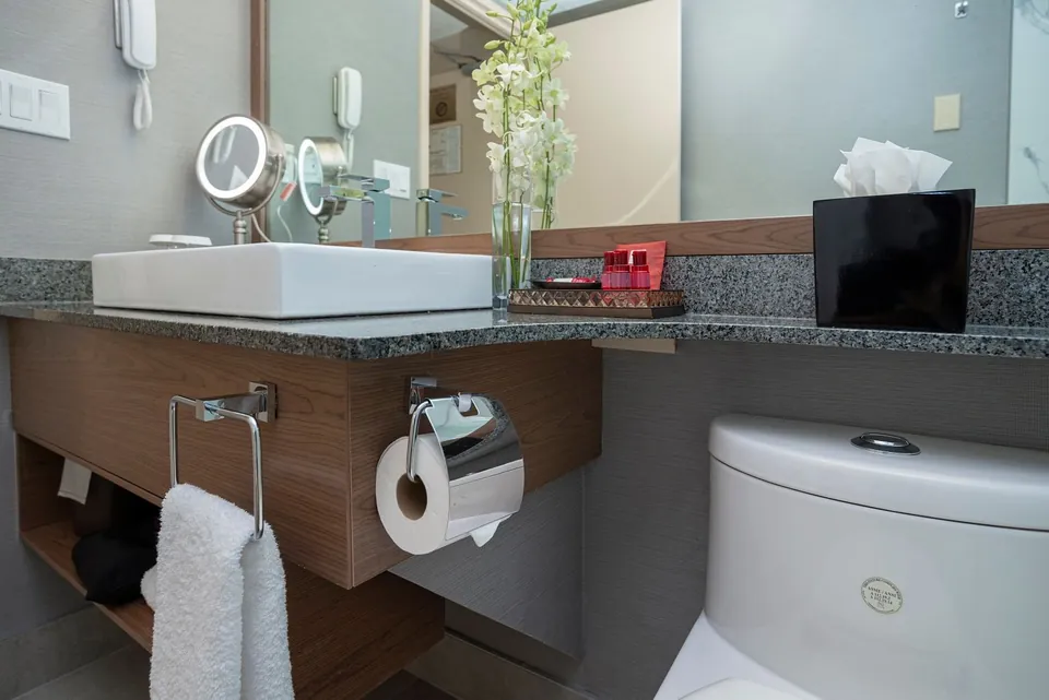 One Bedroom Suite with King Bed at Chateau Granville (7 of 8)